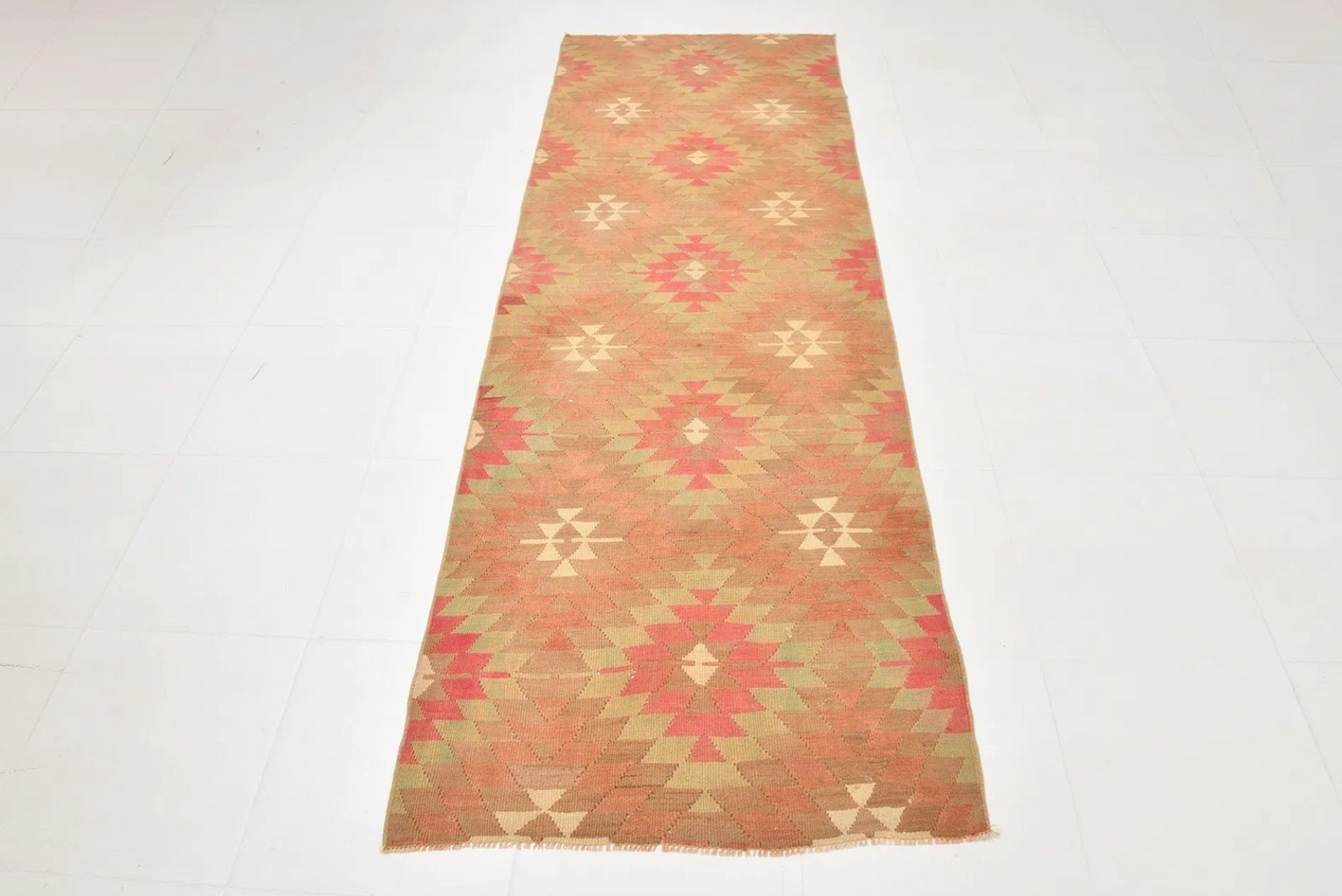 2'12" x 8'10" Vintage Anatolian Kilim Rug