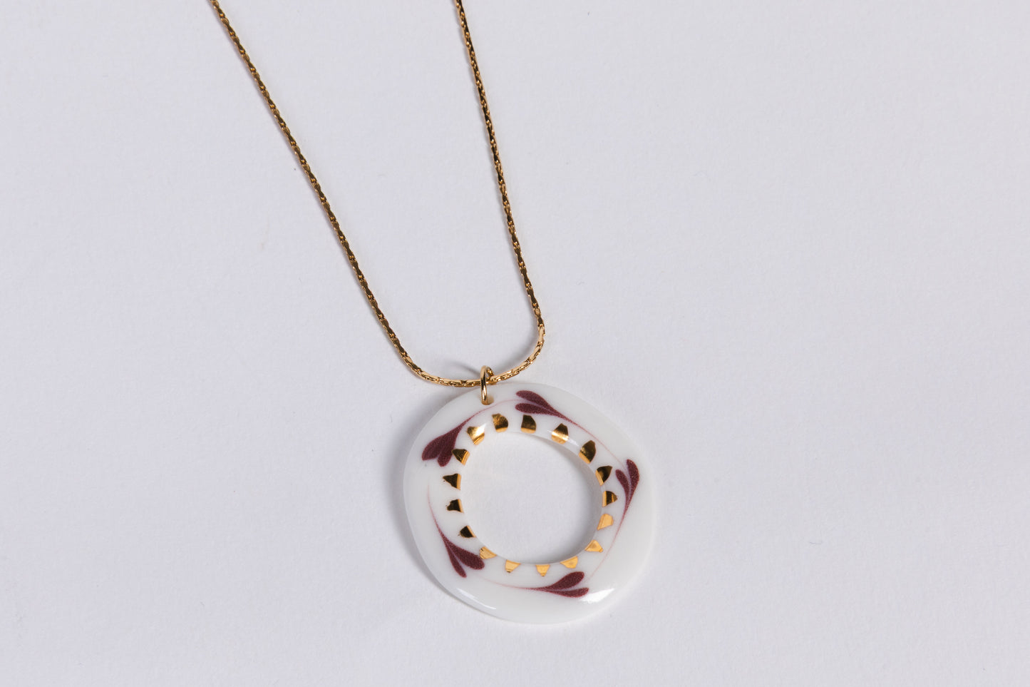 Çember Maroon Porcelain Evil Eye Pendant Necklace