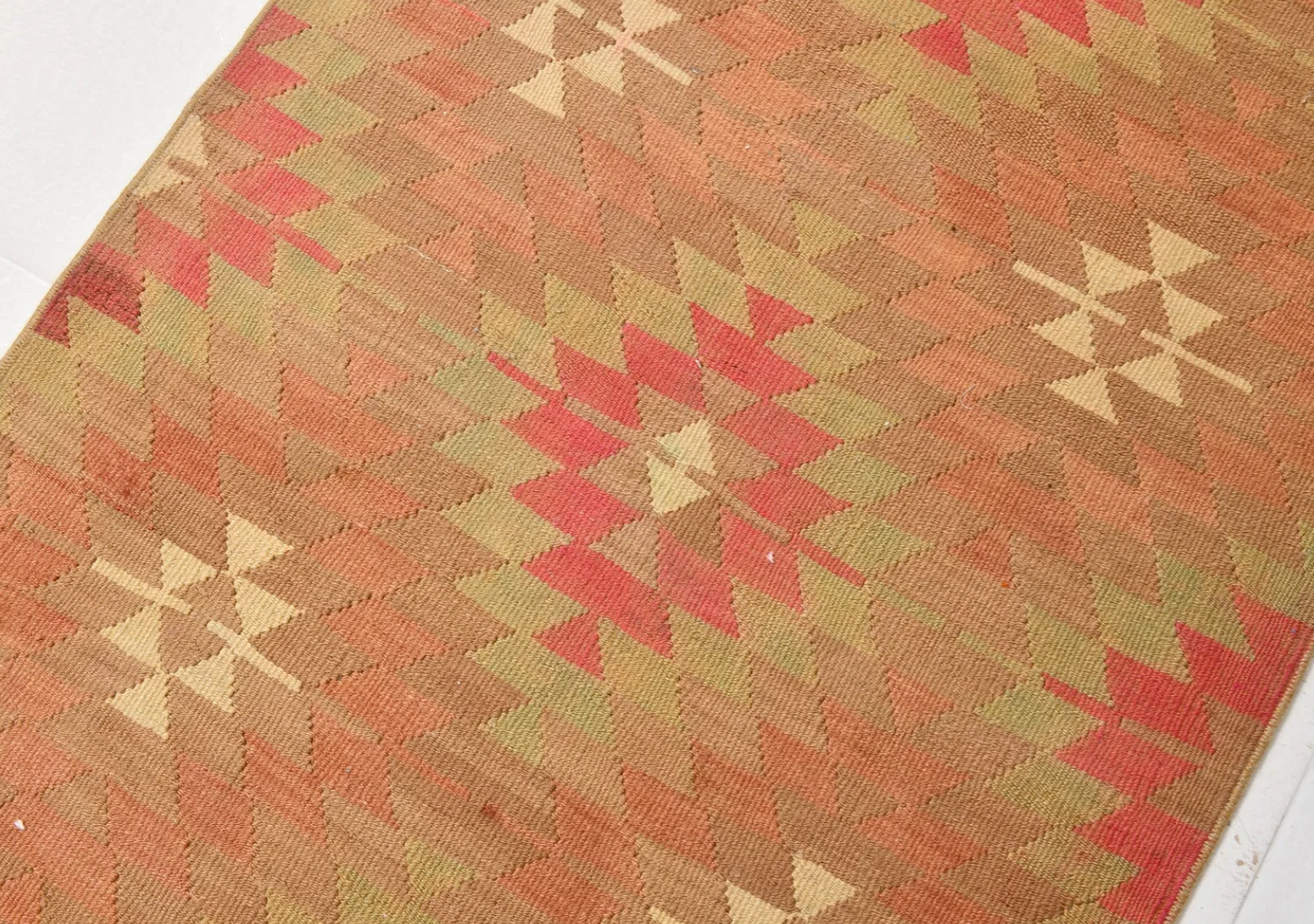 2'12" x 8'10" Vintage Anatolian Kilim Rug