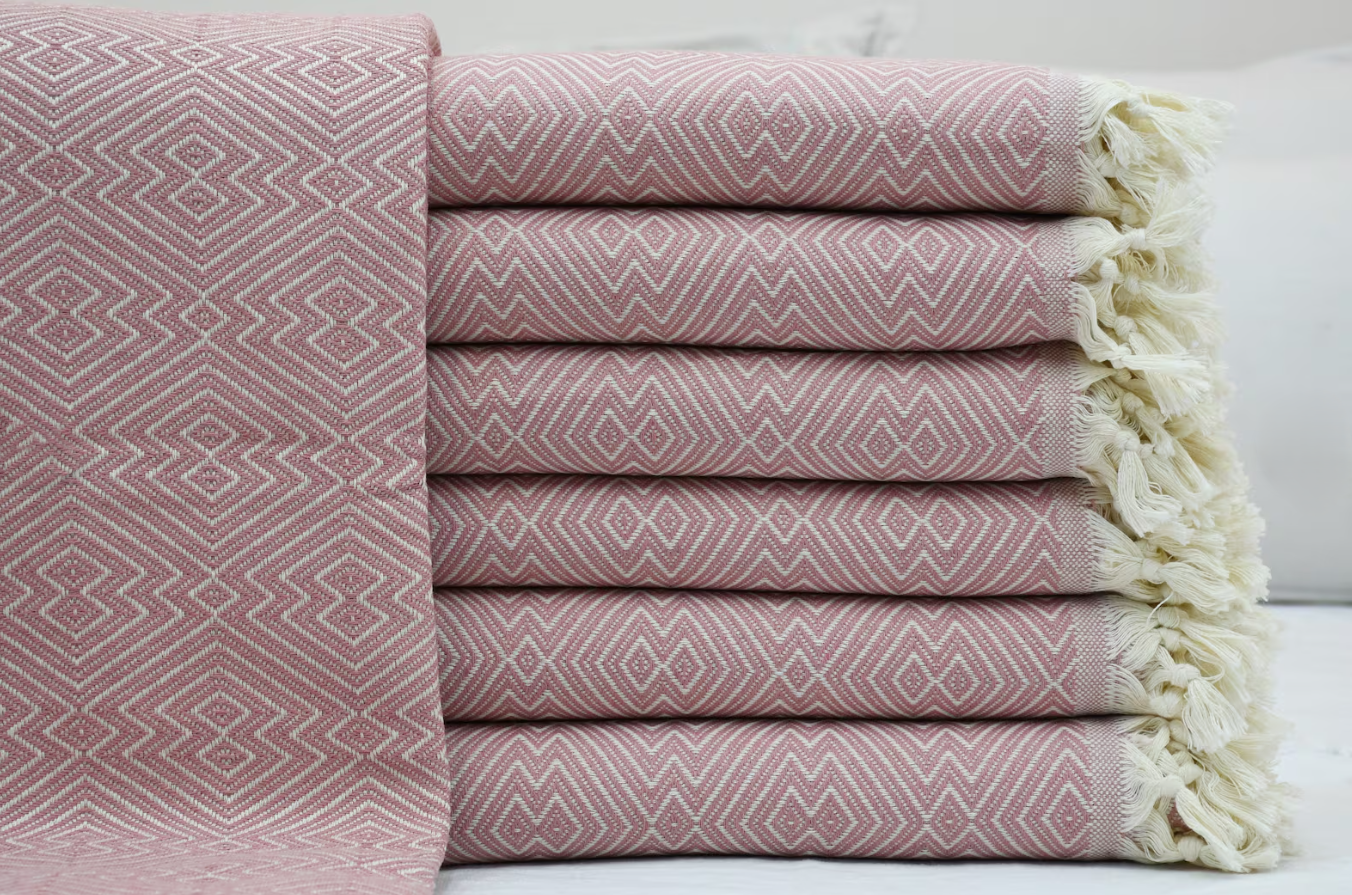 Işıl Throw Blanket