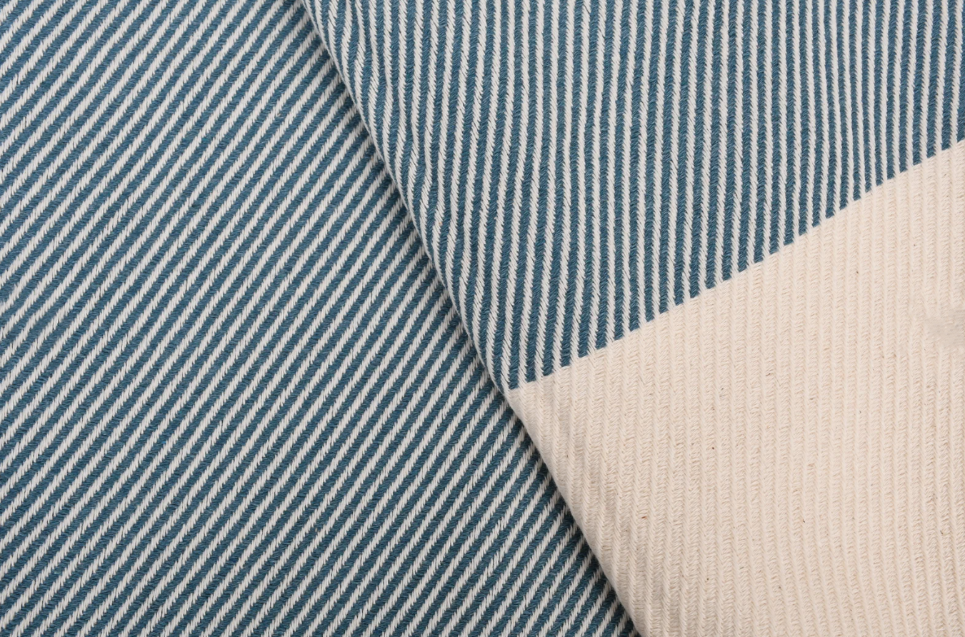 Verte Throw Blanket/Towel