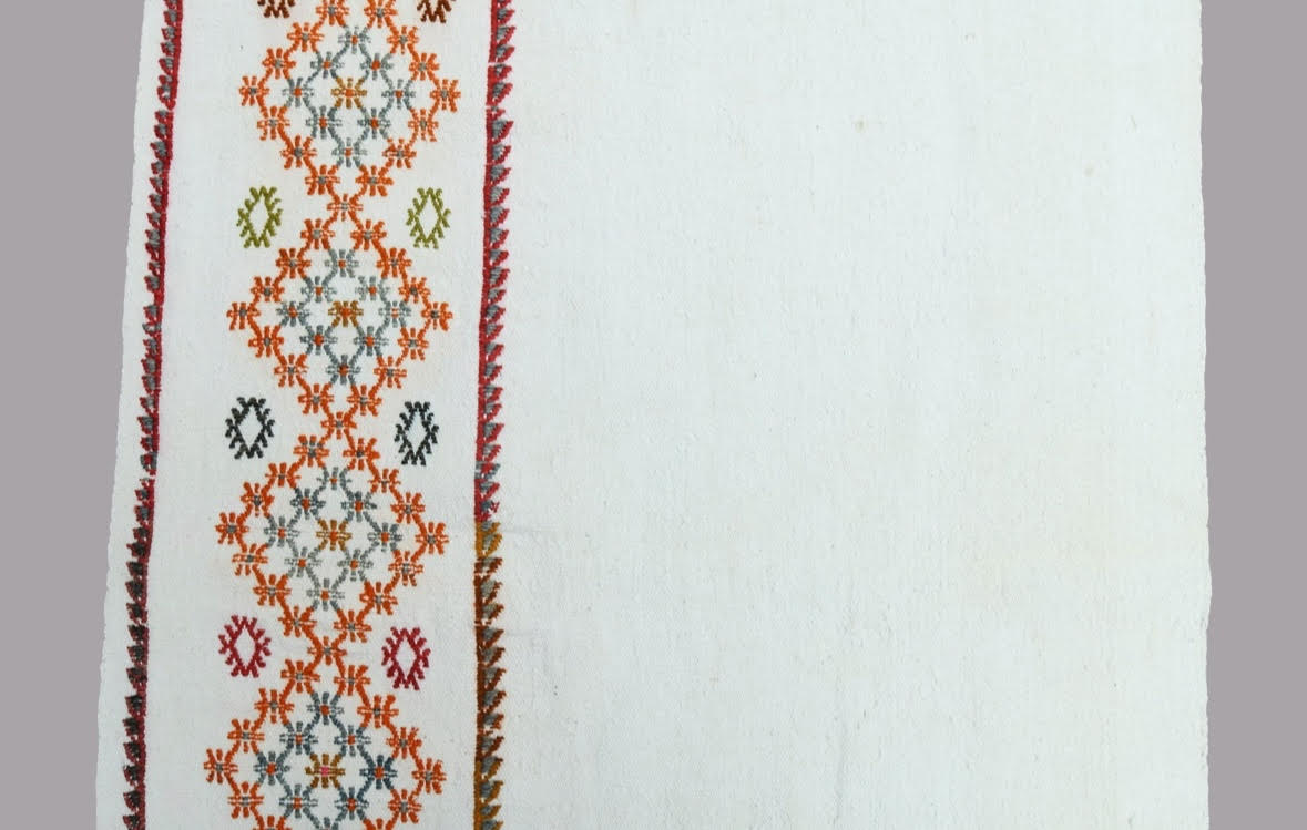 2.4 ft x 6.5 ft Vintage Embroidered Flatweave Kilim